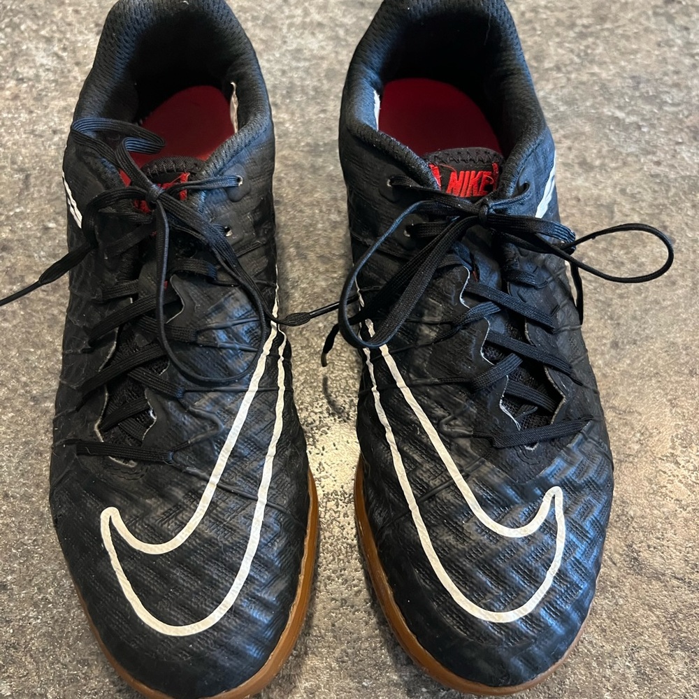Nike Black Indoor Soccer Cleats